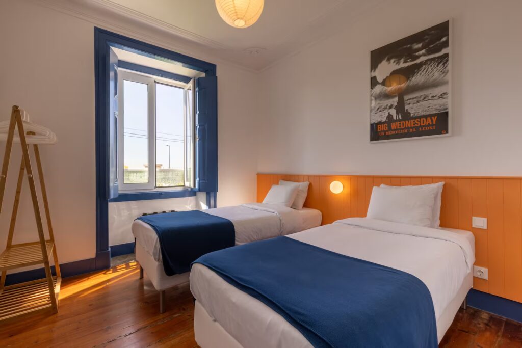 ponto-quebra-1 Private Room, 2 single beds, Surf House